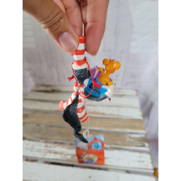 Midwest cannon falls Dr Seuss present ornament Xma - Picture 5 of 6